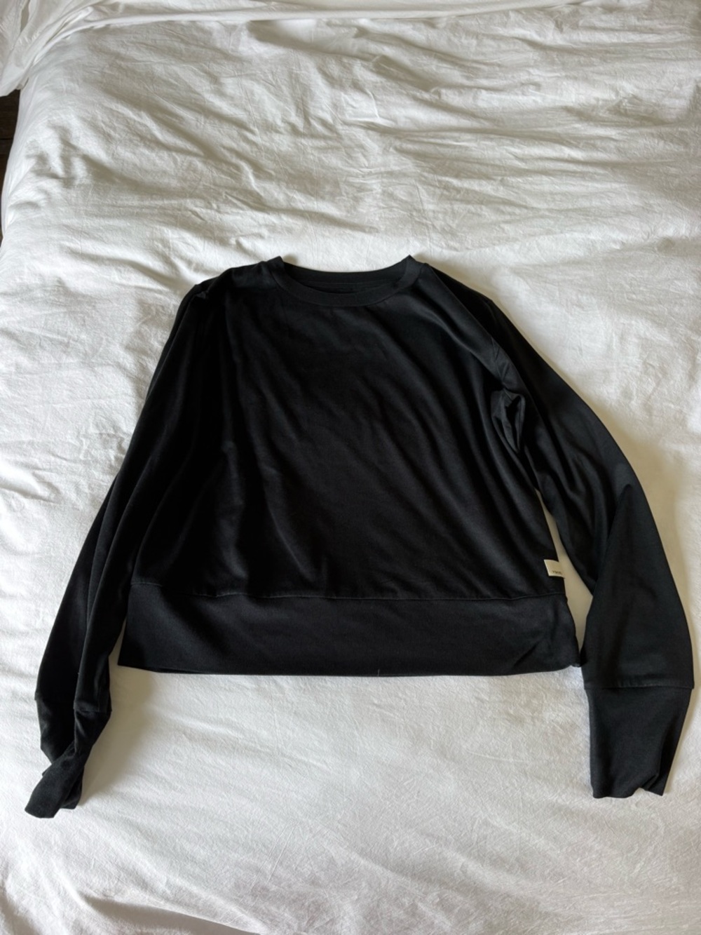 Vuori Women’s Daydream Crew Black Long-Sleeve Crew Pullover